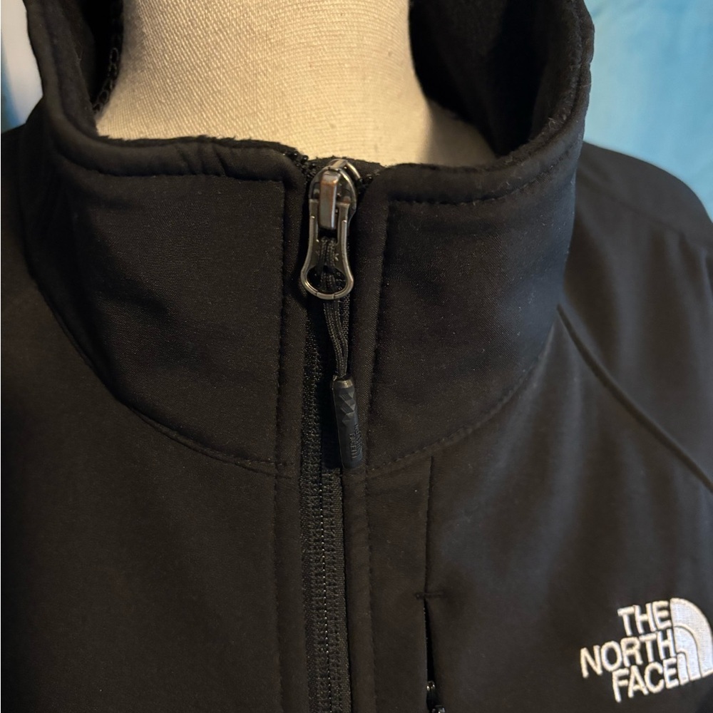 Woman’s Northface jacket xxl